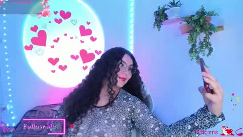 Snapshot of meggan_millerr chatting on 02-26-26, 02:43 online show from 02-26-26, 02:43