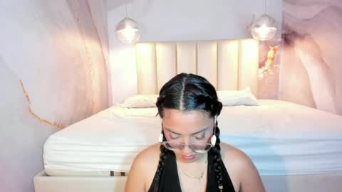 MEGGY MAE online show from 04-30-26, 12:00