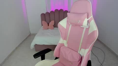 Snapshot of meghan_russo07 chatting on 03-08-26, 08:01 Meghan online show from 03-08-26, 08:01