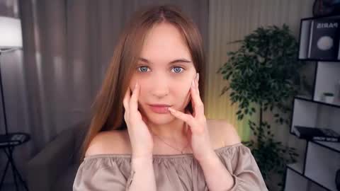 Snapshot of meghanantell chatting on 03-12-25, 05:57 Alberta   First stream 02252025 1230 UTC online show from 03-12-25, 05:57