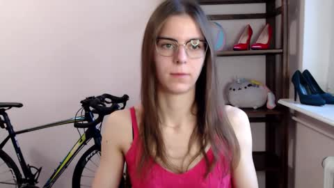 Snapshot of megi_erotic chatting on 12-14-25, 07:36 Megi online show from 12-14-25, 07:36