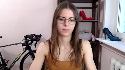 Snapshot of megi_erotic chatting on 12-20-25, 07:26 Megi online show from 12-20-25, 07:26