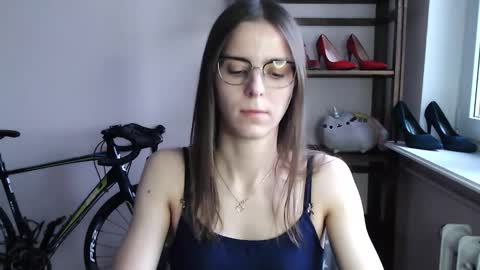 Snapshot of megi_erotic chatting on 01-12-26, 02:44 Megi online show from 01-12-26, 02:44