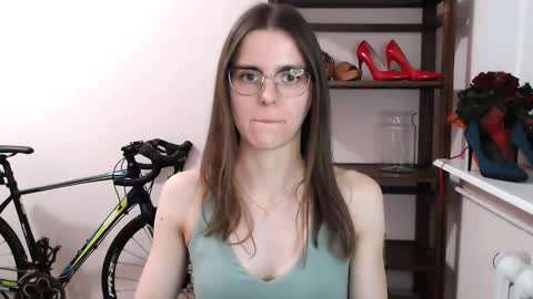 Snapshot of megi_erotic chatting on 01-18-26, 07:28 Megi online show from 01-18-26, 07:28