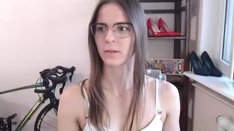Snapshot of megi_erotic chatting on 05-24-26, 06:46 Megi online show from 05-24-26, 06:46