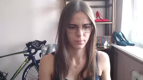 Snapshot of megi_erotic chatting on 06-02-26, 01:35 Megi online show from 06-02-26, 01:35