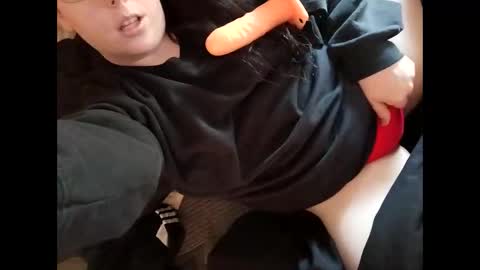 Megs online show from 04-17-26, 03:37