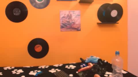 Snapshot of meisevil77 chatting on 12-22-25, 02:41 MEIS online show from 12-22-25, 02:41