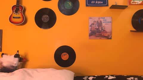 Snapshot of meisevil77 chatting on 01-09-26, 02:47 MEIS online show from 01-09-26, 02:47