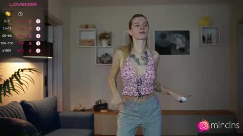 Snapshot of mel_collins chatting on 10-20-25, 10:59 MELANIE PVT ONLY 60TK PER MIN online show from 10-20-25, 10:59