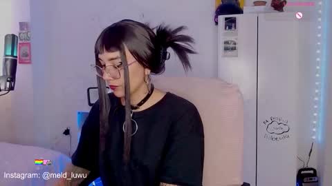 Melissa  -  -  Please help me to reach 100 thumbs up online show from 01-16-26, 04:00