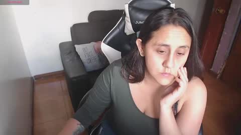 Snapshot of mel_raise chatting on 05-03-26, 06:47 mel raise online show from 05-03-26, 06:47