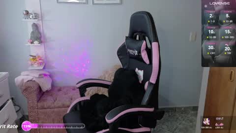 Snapshot of melaany_ chatting on 05-25-26, 01:00 Melaany online show from 05-25-26, 01:00