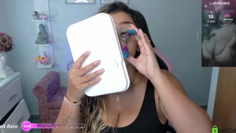 Snapshot of melaany_ chatting on 06-12-26, 12:09 Melaany online show from 06-12-26, 12:09