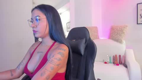 Snapshot of melan_owen chatting on 05-25-26, 10:54 melan_owen online show from 05-25-26, 10:54
