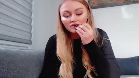 Melania online show from 03-12-26, 10:43