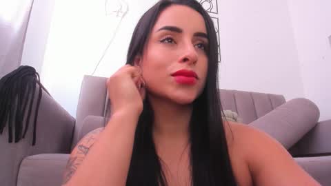 melani greyy online show from 11-01-25, 08:33
