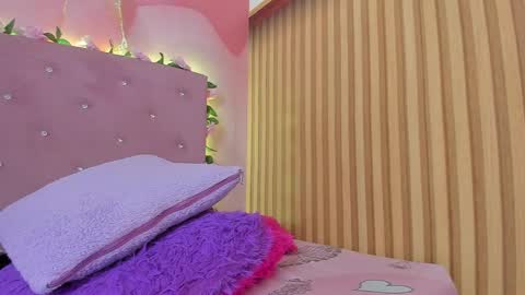 melanie__evans online show from 04-25-26, 01:41