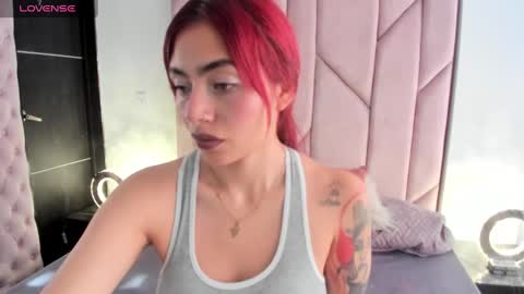 Melanie roux  online show from 11-12-25, 12:16