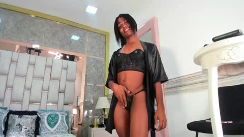 MELANIE online show from 01-15-26, 04:28