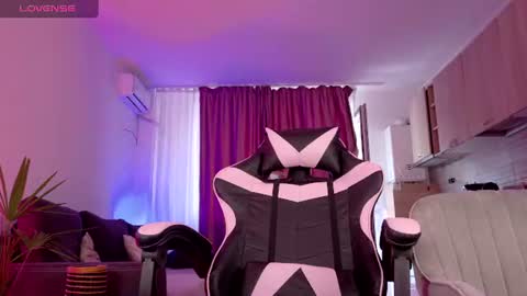 melanie_way online show from 07-08-26, 01:04