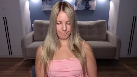 Melanie Bennett online show from 11-12-25, 06:58