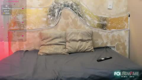 Melaniecooper online show from 10-19-25, 03:18