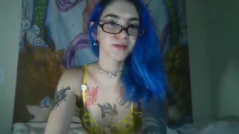 Snapshot of melaniefairy chatting on 11-28-25, 03:53 Melanie online show from 11-28-25, 03:53