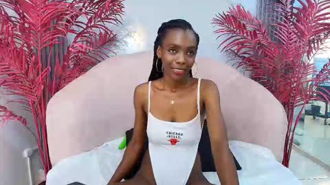 Snapshot of melaniepatton chatting on 10-02-25, 01:07 Melanie online show from 10-02-25, 01:07