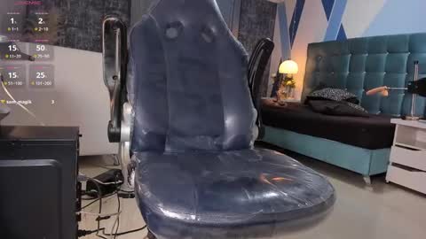 Snapshot of melanierioss_ chatting on 01-30-25, 04:13 online show from 01-30-25, 04:13