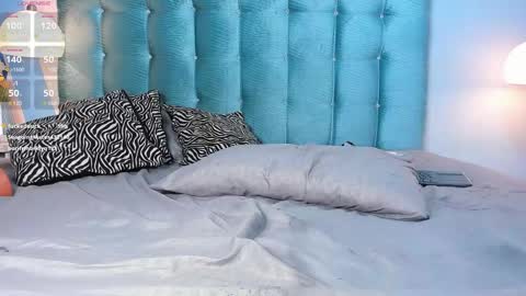 Snapshot of melanierioss_ chatting on 03-04-25, 04:09 online show from 03-04-25, 04:09