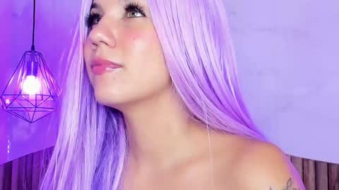 Snapshot of melanieroux chatting on 01-10-25, 11:08 Melanie Roux online show from 01-10-25, 11:08