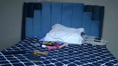Snapshot of melanin_moon chatting on 07-07-26, 11:31 Moon online show from 07-07-26, 11:31