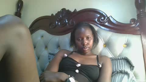 Snapshot of melaninblue chatting on 01-19-26, 04:00 melaninblue online show from 01-19-26, 04:00