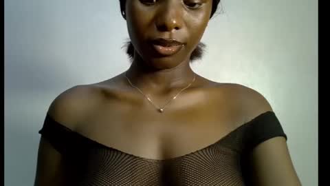 Snapshot of melanine_floral chatting on 02-14-25, 11:53 Praiz online show from 02-14-25, 11:53