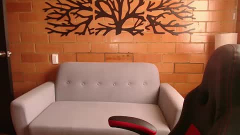 Snapshot of melanny_69 chatting on 02-24-25, 03:20 Melanny online show from 02-24-25, 03:20