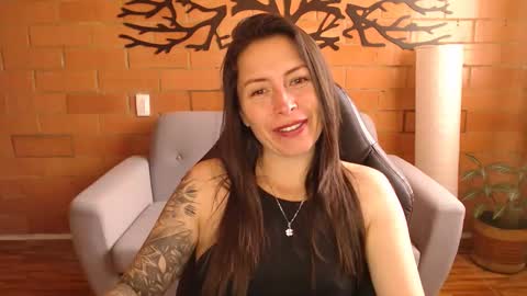 Snapshot of melanny_69 chatting on 09-18-25, 11:56 Melanny online show from 09-18-25, 11:56