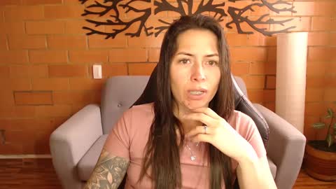 Snapshot of melanny_69 chatting on 10-14-25, 12:17 Melanny online show from 10-14-25, 12:17