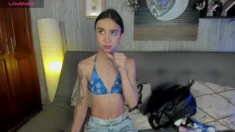 Snapshot of melany_27 chatting on 09-30-25, 03:39 Melany online show from 09-30-25, 03:39
