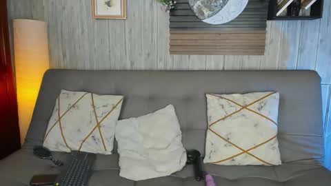 Snapshot of melany_27 chatting on 10-14-25, 02:51 Melany online show from 10-14-25, 02:51