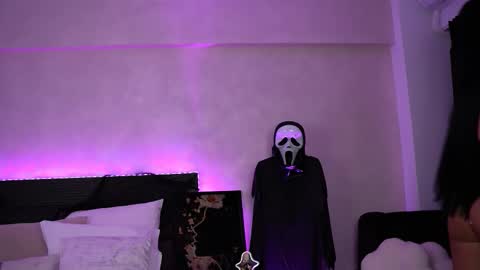 Snapshot of melanyass chatting on 10-18-25, 04:15 Mellanya online show from 10-18-25, 04:15