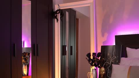 Snapshot of melanyass chatting on 11-11-25, 05:18 Mellanya online show from 11-11-25, 05:18