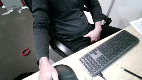 melbguy_075 online show from 06-17-26, 06:16