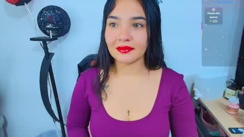    Independent model online show from 03-19-26, 04:27
