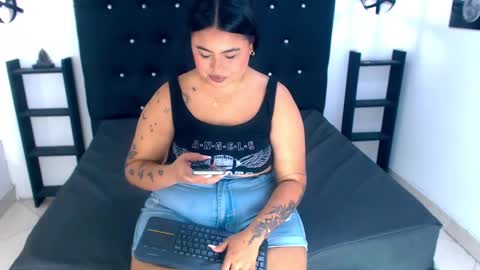 Snapshot of meli_blad chatting on 02-18-25, 08:03 meli_blad online show from 02-18-25, 08:03