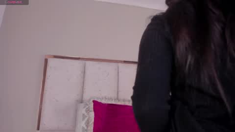 Meli  online show from 07-18-26, 12:42