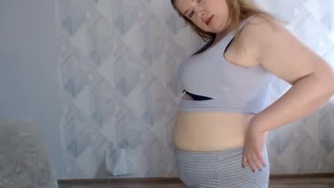 Melina online show from 04-17-26, 07:00