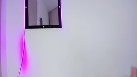 M E L I N A  online show from 06-11-26, 03:15