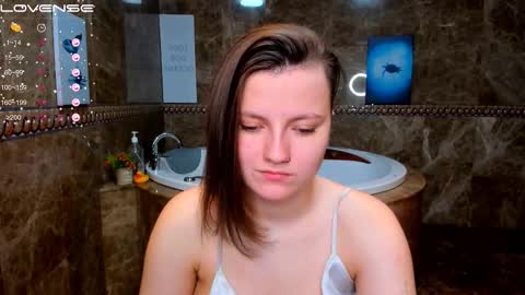 Snapshot of melindat chatting on 11-30-25, 12:58 Melinda online show from 11-30-25, 12:58