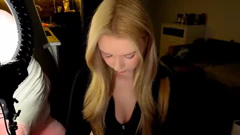 Mel or Lissa 3 Welcome here online show from 07-25-26, 07:00